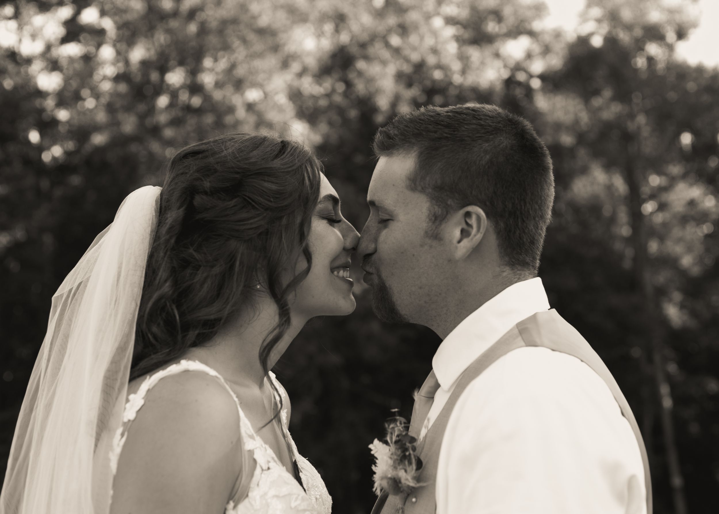 Michigan Elopement Photographer | Creative Art By Bree