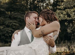 Michigan Elopement Photographer | Creative Art By Bree