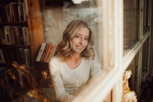 Louisville creative portrait photographer, jenna lehman, unique senior portraits