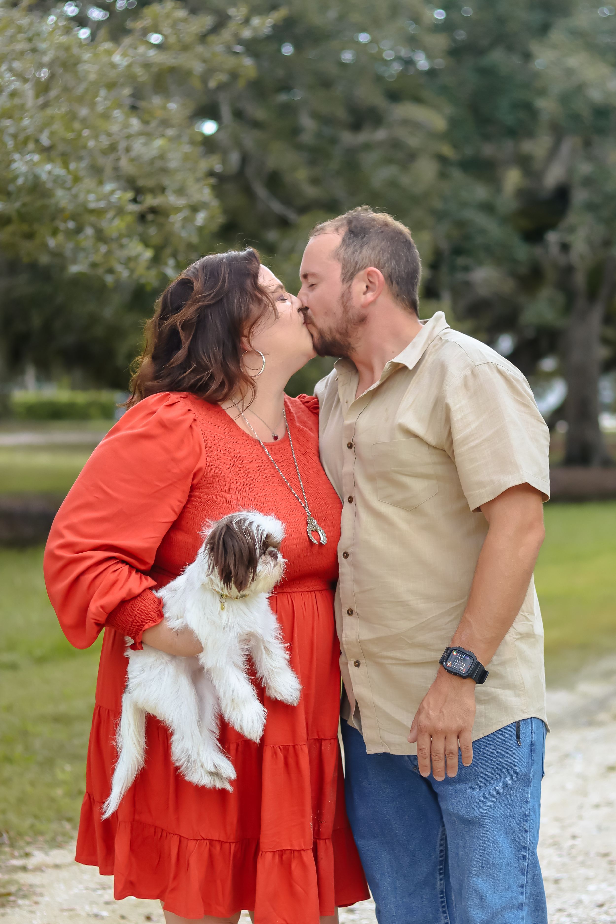 COUPLES ENGAGEMENT PHOTO SESSION AT THE VERO BEACH PARK VACATION DESTINATION INDIAN RIVER