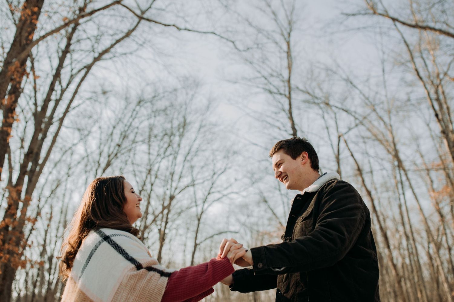 Couple-dancing-at-oak-openings-park