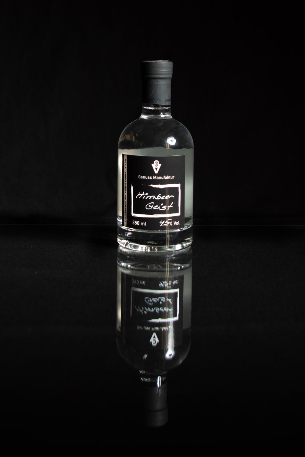 Produktfoto einer Flasche Himbeergeist