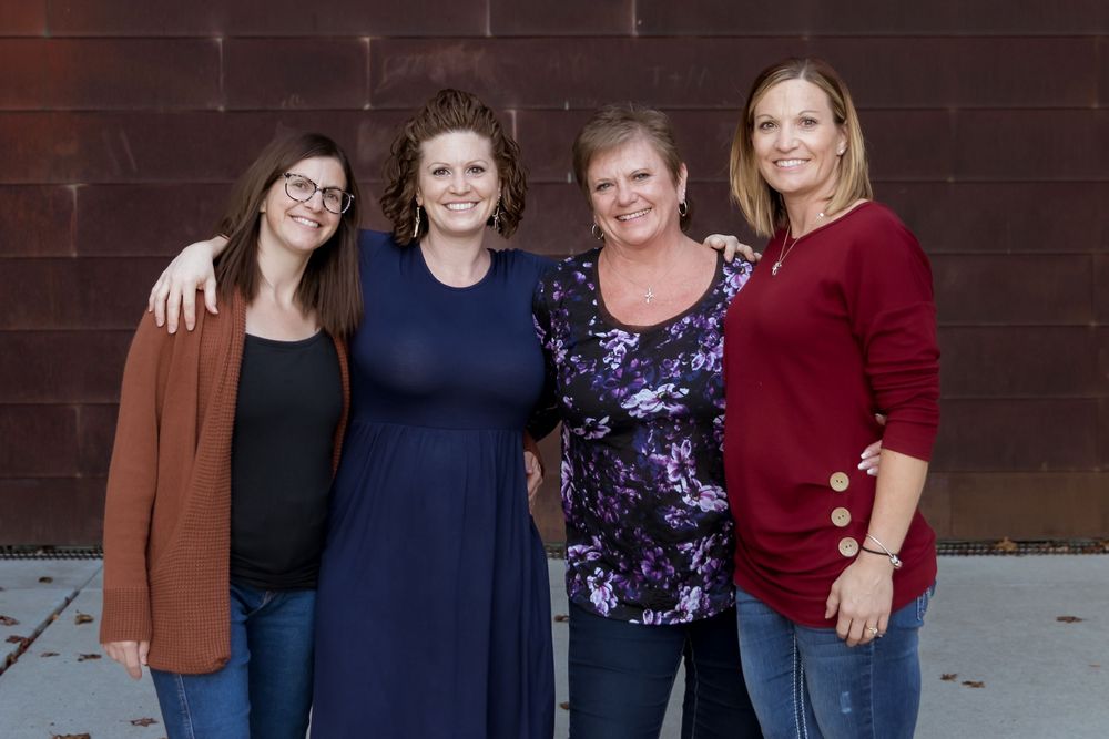 Family Photographer, Outdoor Photographer, North Dakota State Capital Photographer, Bismarck, Mandan, Hebron, Dickinson