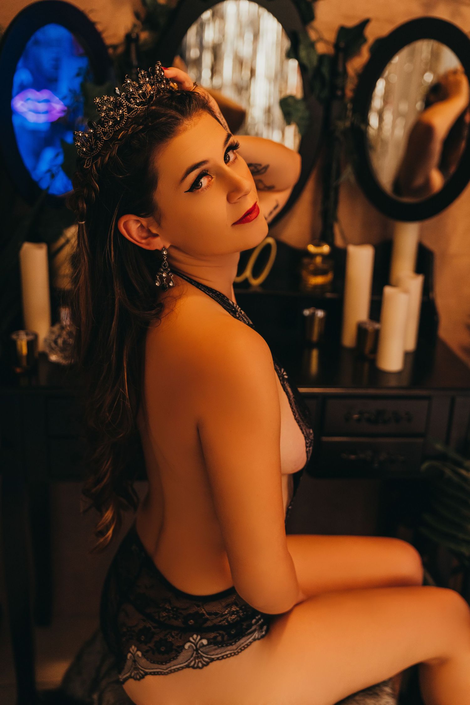 boudour boudiour bodouir boudouir boudoir model boudoir photographer kay guide mikki and me what is boudoir Emily Gray
