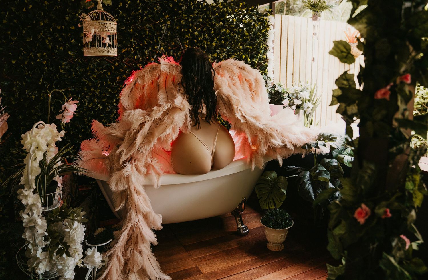 boudour boudiour bodouir boudouir boudoir model boudoir photographer kay guide mikki and me what is boudoir Emily Gray