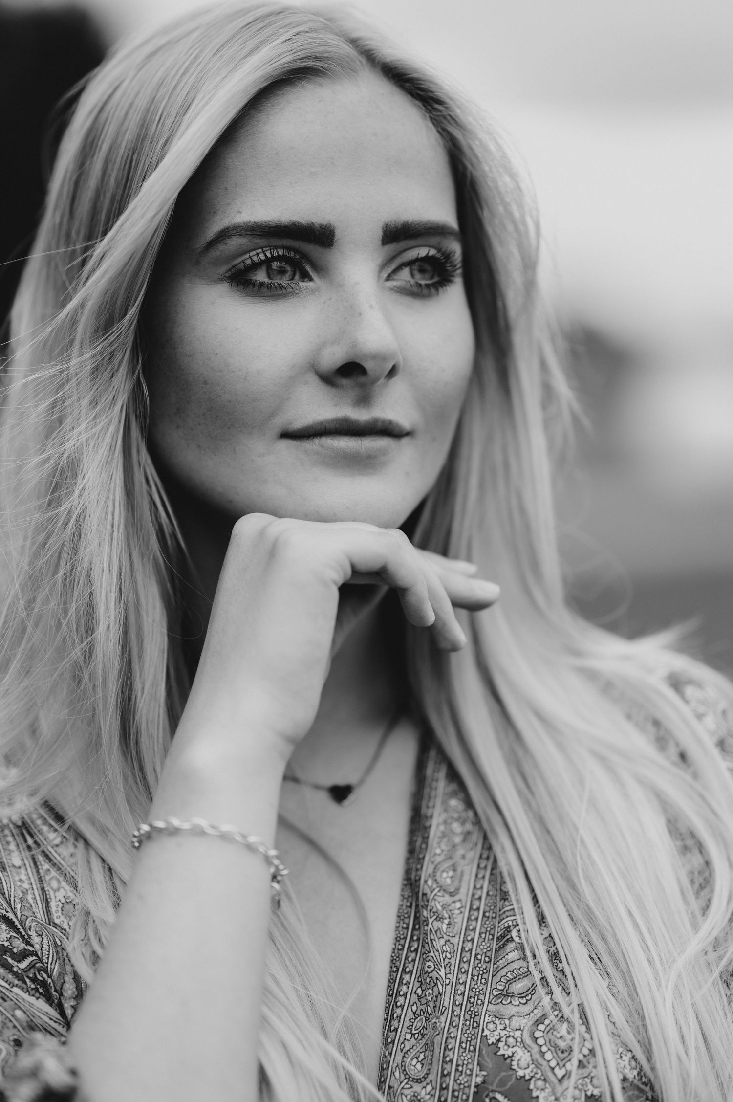 Mädchen im Grünen Jessica Erbe Portraitbild Bad Saulgau Jovanna Burkard KWICKSHOT