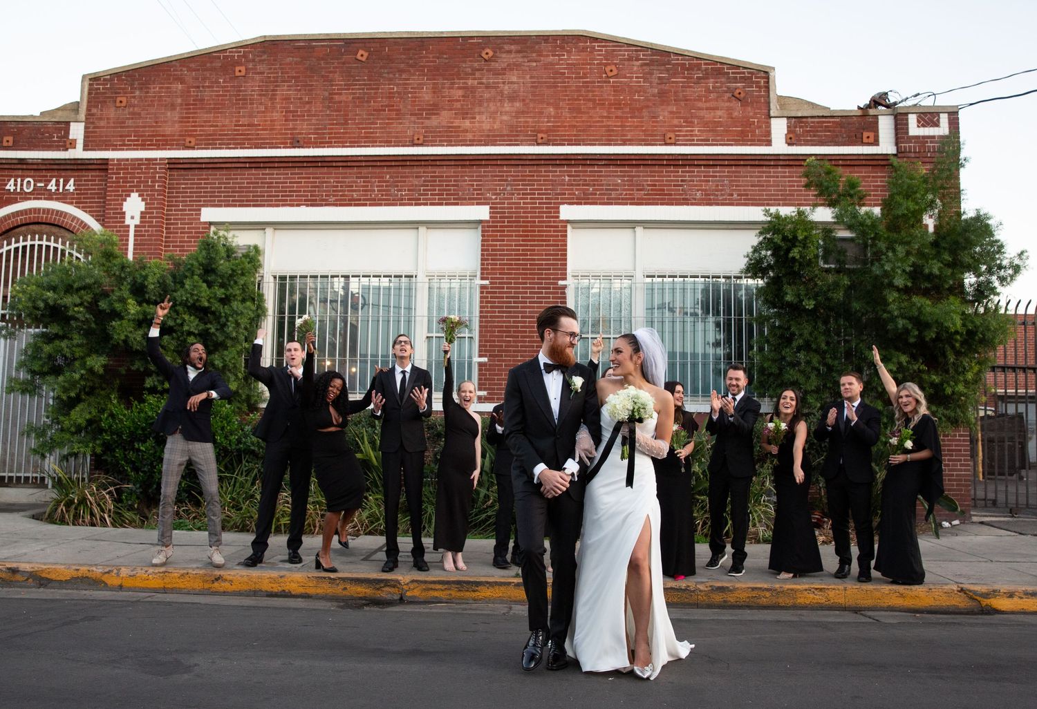 The Valentine DTLA. Chic, urban jungle wedding. Downtown LA.