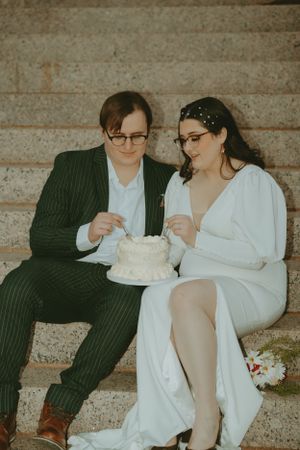 Fort Worth Texas downtown courthouse wedding photography-elopement photographer based in Texas with a vintage look and retro style