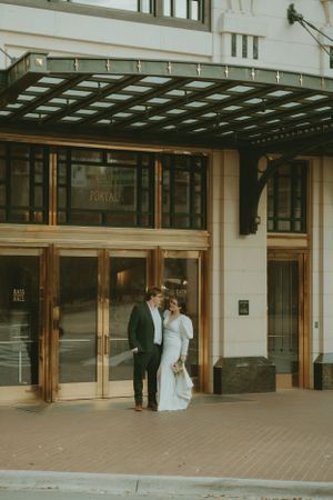 Fort Worth Texas downtown courthouse wedding photography-elopement photographer based in Texas with a vintage look and retro style