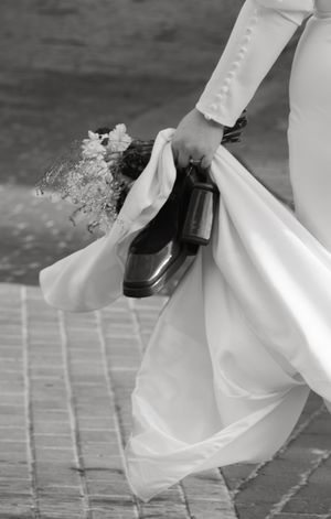 Fort Worth Texas downtown courthouse wedding photography-elopement photographer based in Texas with a vintage look and retro style