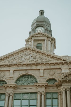 Fort Worth Texas downtown courthouse wedding photography-elopement photographer based in Texas with a vintage look and retro style