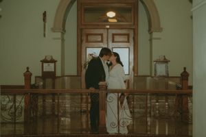 Fort Worth Texas downtown courthouse wedding photography-elopement photographer based in Texas with a vintage look and retro style