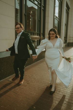Fort Worth Texas downtown courthouse wedding photography-elopement photographer based in Texas with a vintage look and retro style