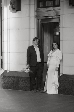 Fort Worth Texas downtown courthouse wedding photography-elopement photographer based in Texas with a vintage look and retro style