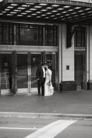 Fort Worth Texas downtown courthouse wedding photography-elopement photographer based in Texas with a vintage look and retro style