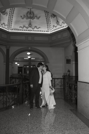 Fort Worth Texas downtown courthouse wedding photography-elopement photographer based in Texas with a vintage look and retro style