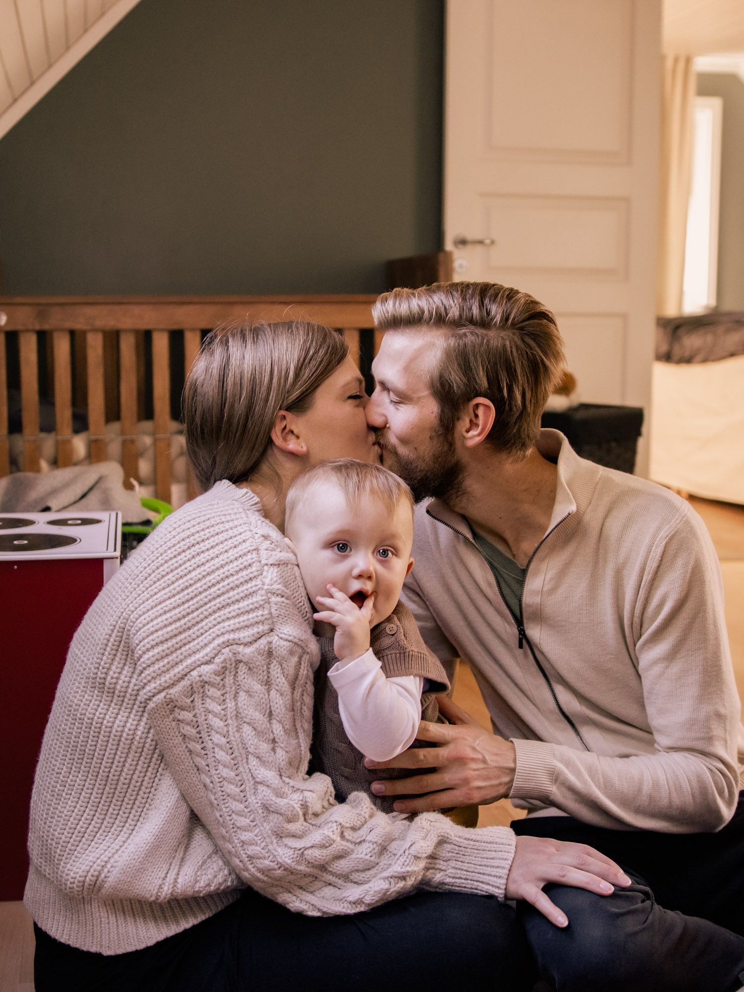 Kathy Sanchez Photography, Family FamiljeFotografering, Children barn, Bålsta Stockholm, Uppsala, inomhus, utomhus.