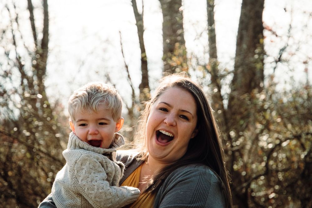 mom and child