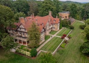 Drone shot of bride and groom at wedding venue