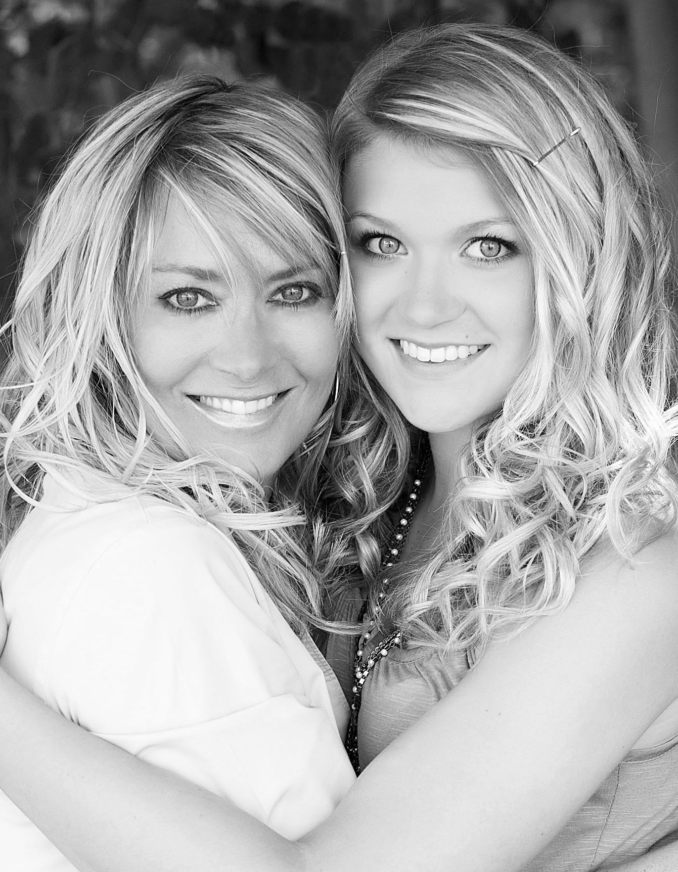Portrait of photographer Jagger Rose and her late mom in Hudson, Wisconsin