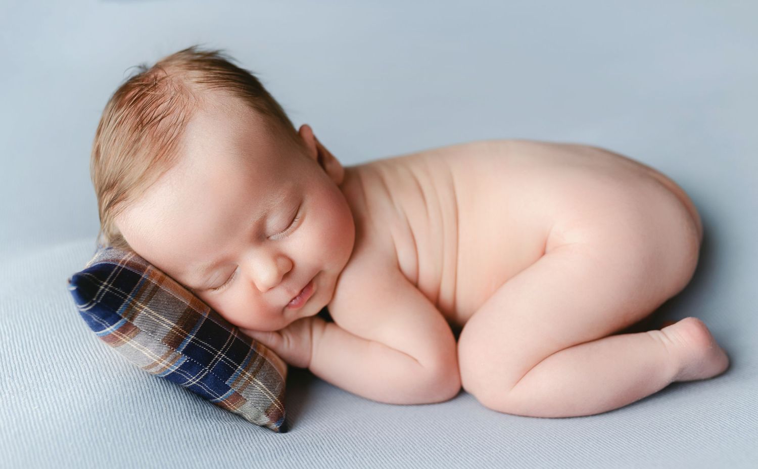 Newborn bum up pose. Greenville sc newborn photographer, Easley sc newborn photographer, Upstate newborn photographer.
