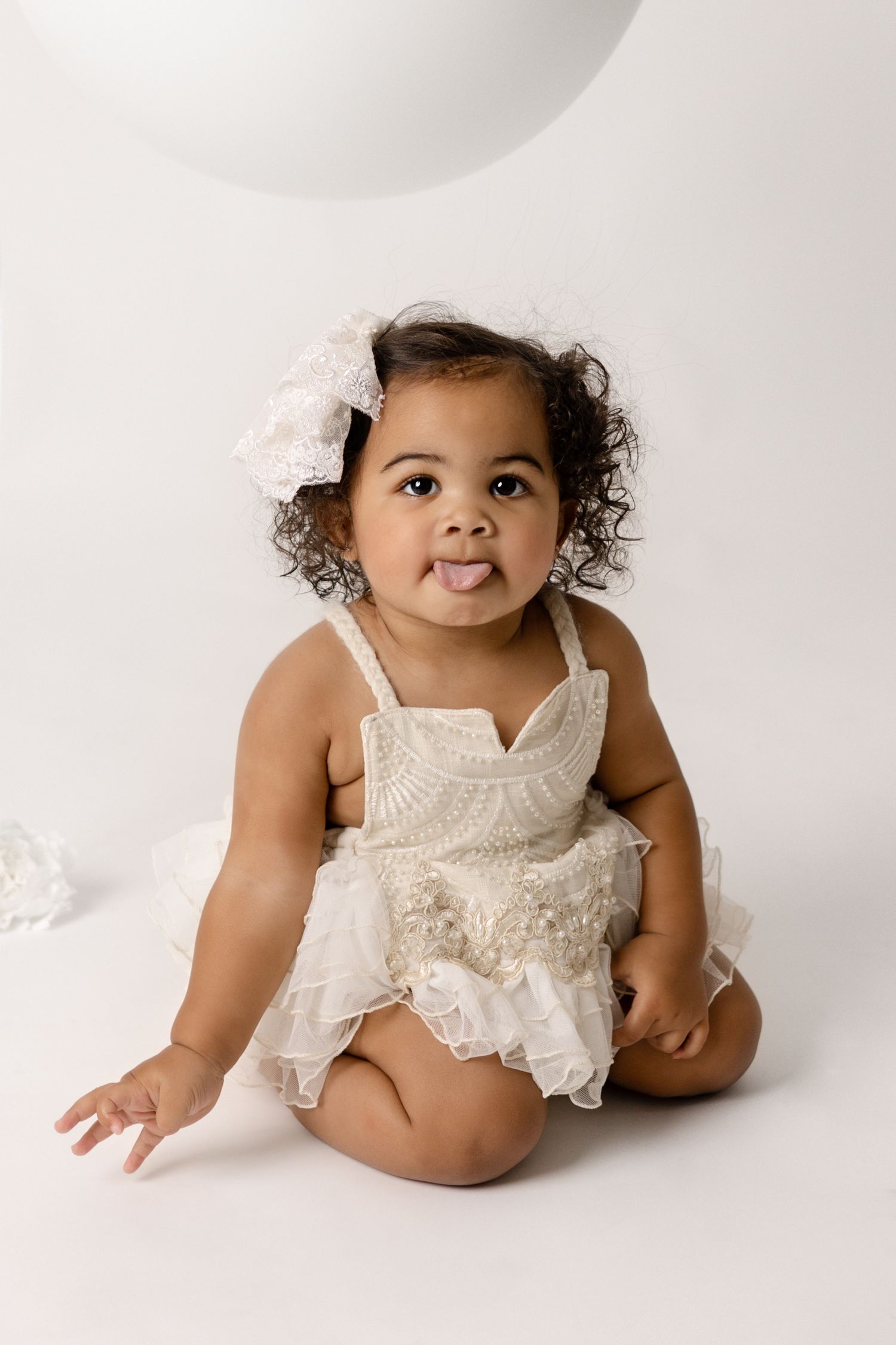 baby portraits in miami, south florida baby photographer, baby photographer Boyton Beach, Surfside cake smash photos, Delray Beach portraits