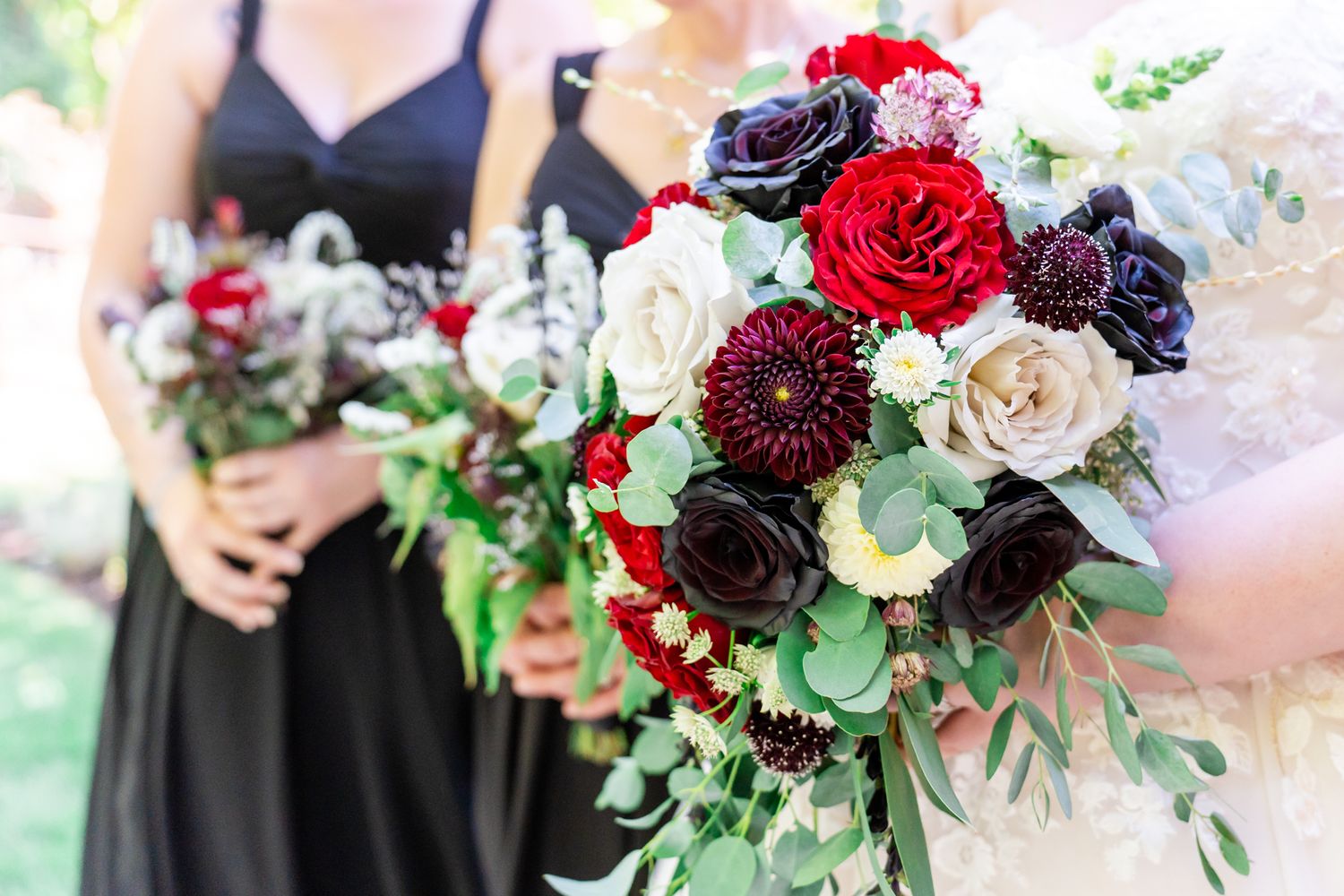 bridal bouquet and bridesmaids bouquets