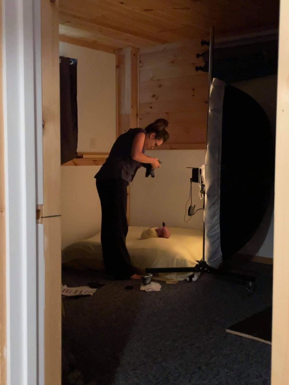 Professional newborn photos behind the scenes