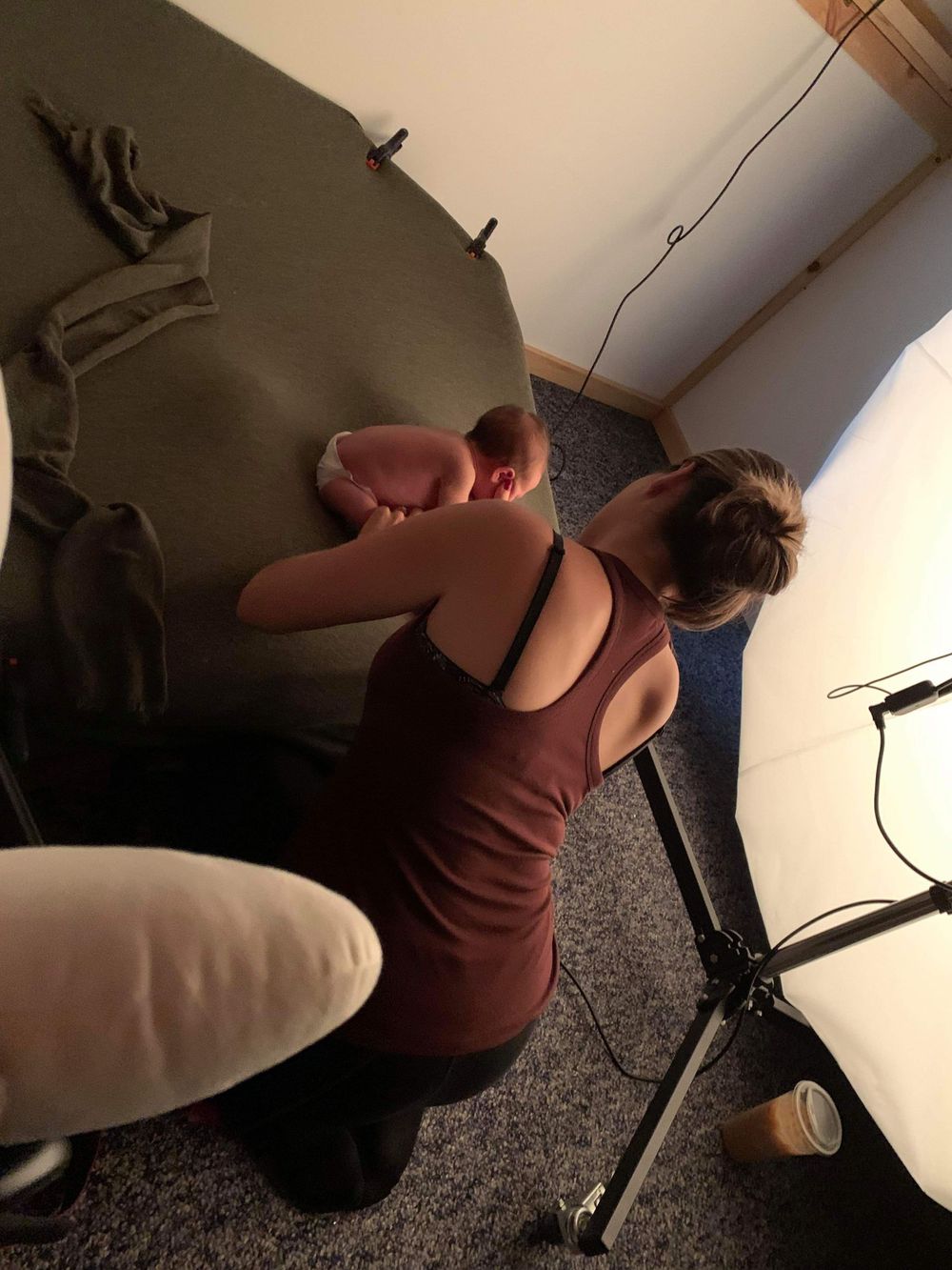 Professional newborn photos behind the scenes