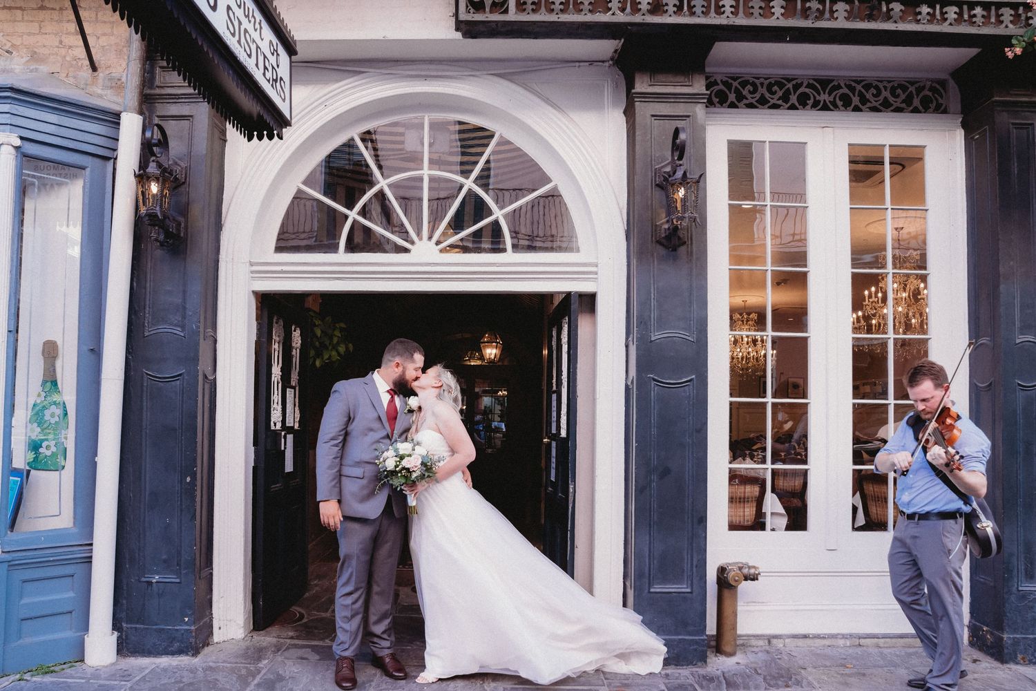 Court of the Two Sisters, New Orleans, intimate ceremony, historic venue, music, couples portraits