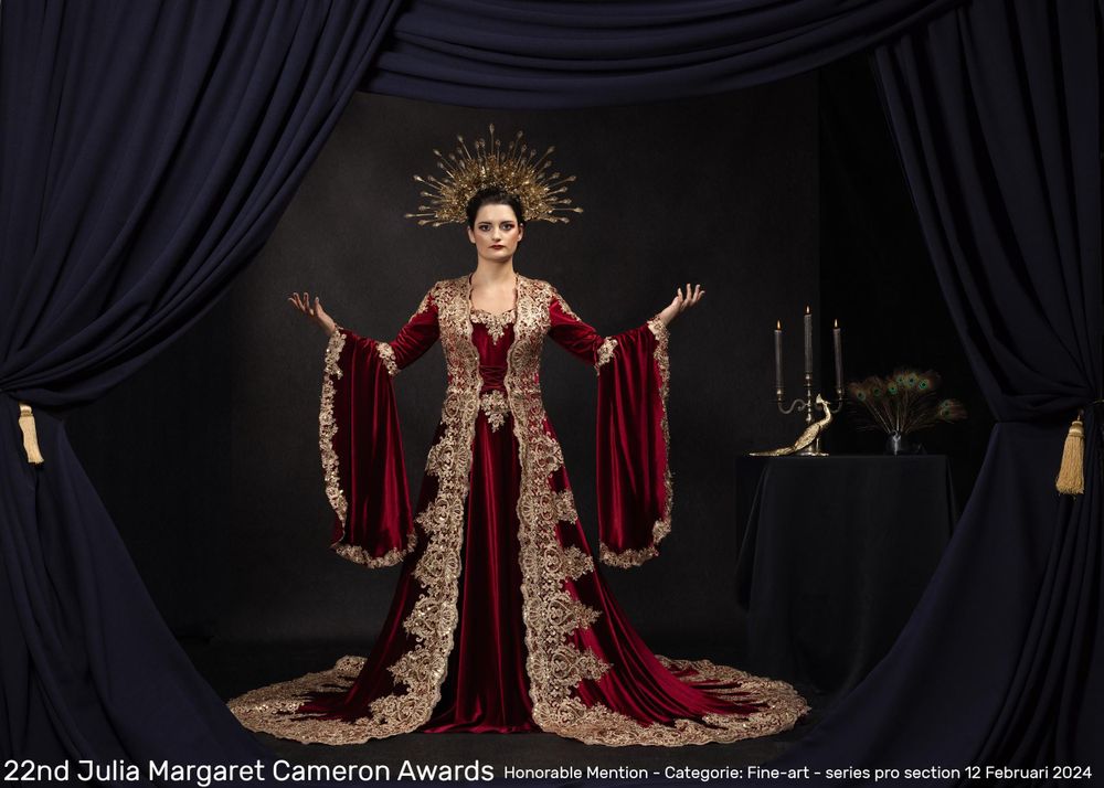 Luxe Queen for a Day portret in fine-art stijl door Memories Last Forever Fotografie