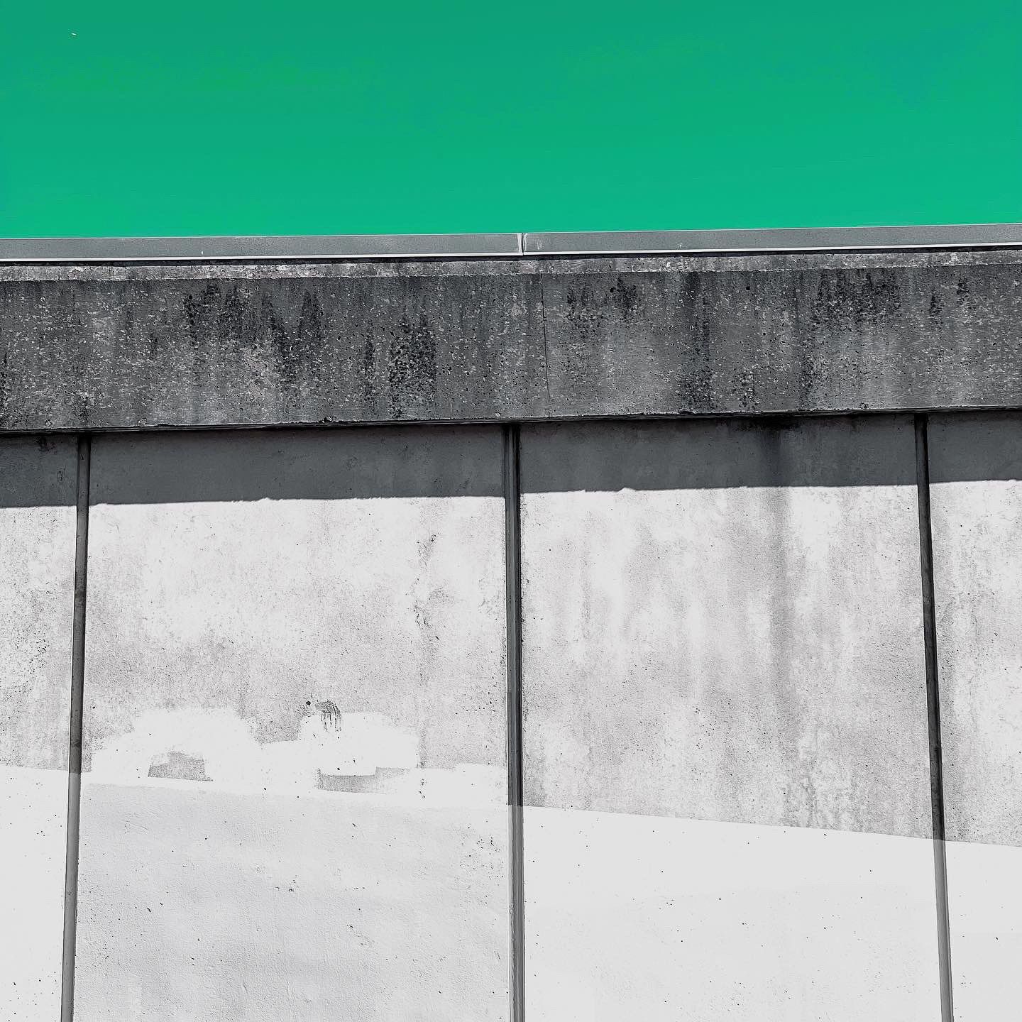 City College of San Francisco Visual Media Design building - CCSF VMD in Teal