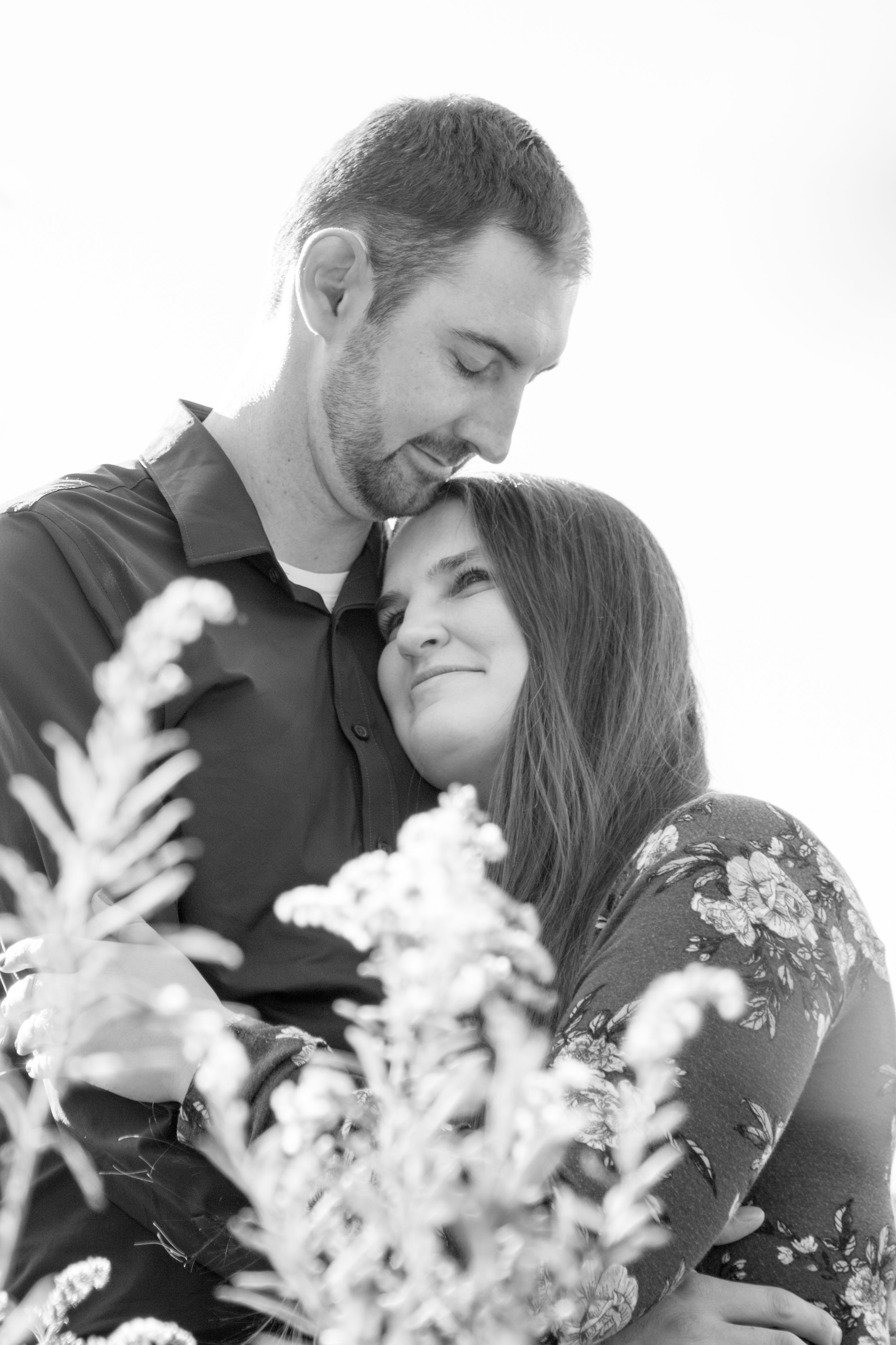 Engagement and Couples photographer Toledo, Maumee, Whitehouse, Waterville, NWO