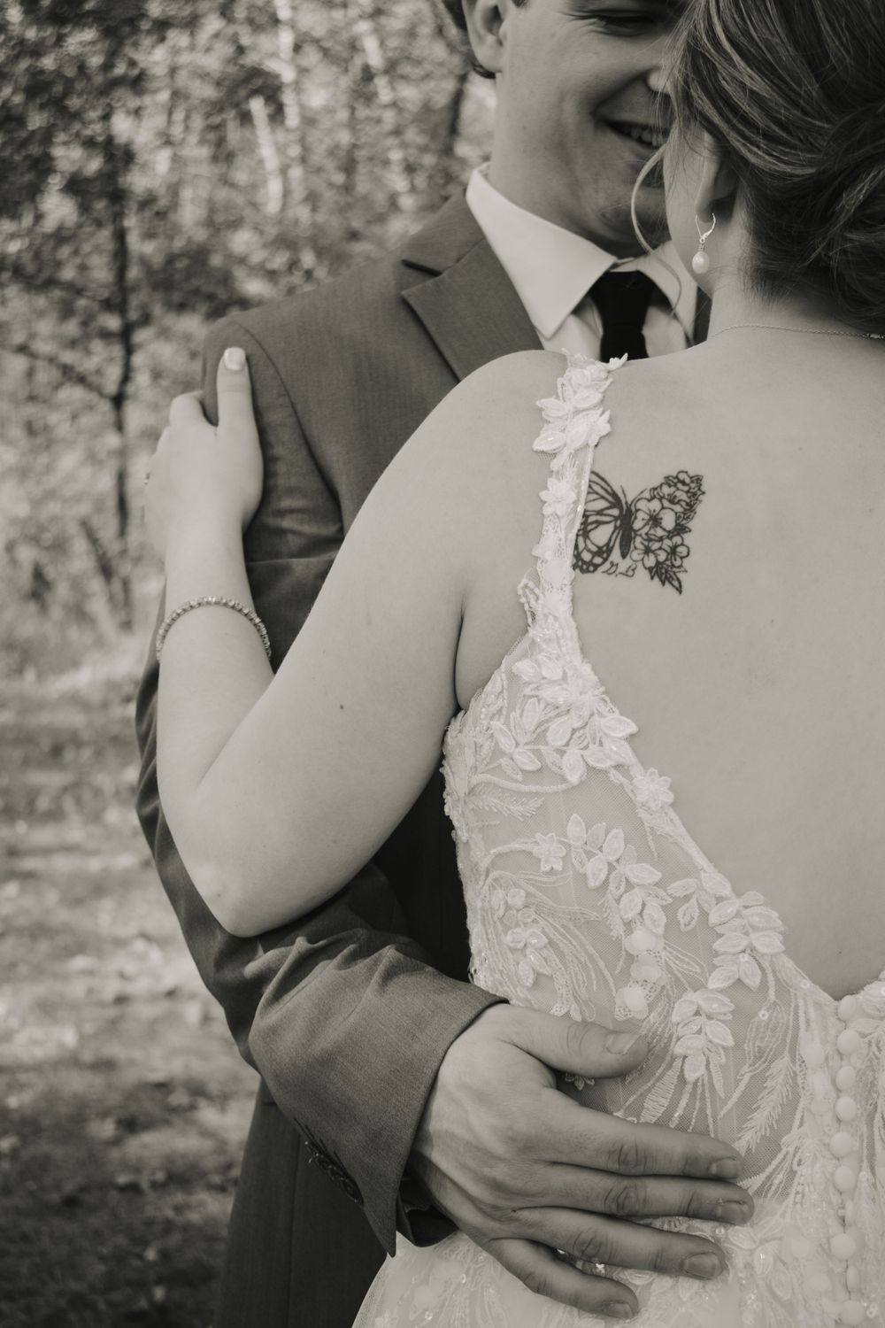 Wedding Photography - S+T doing their first look in Cushing, Minnesota