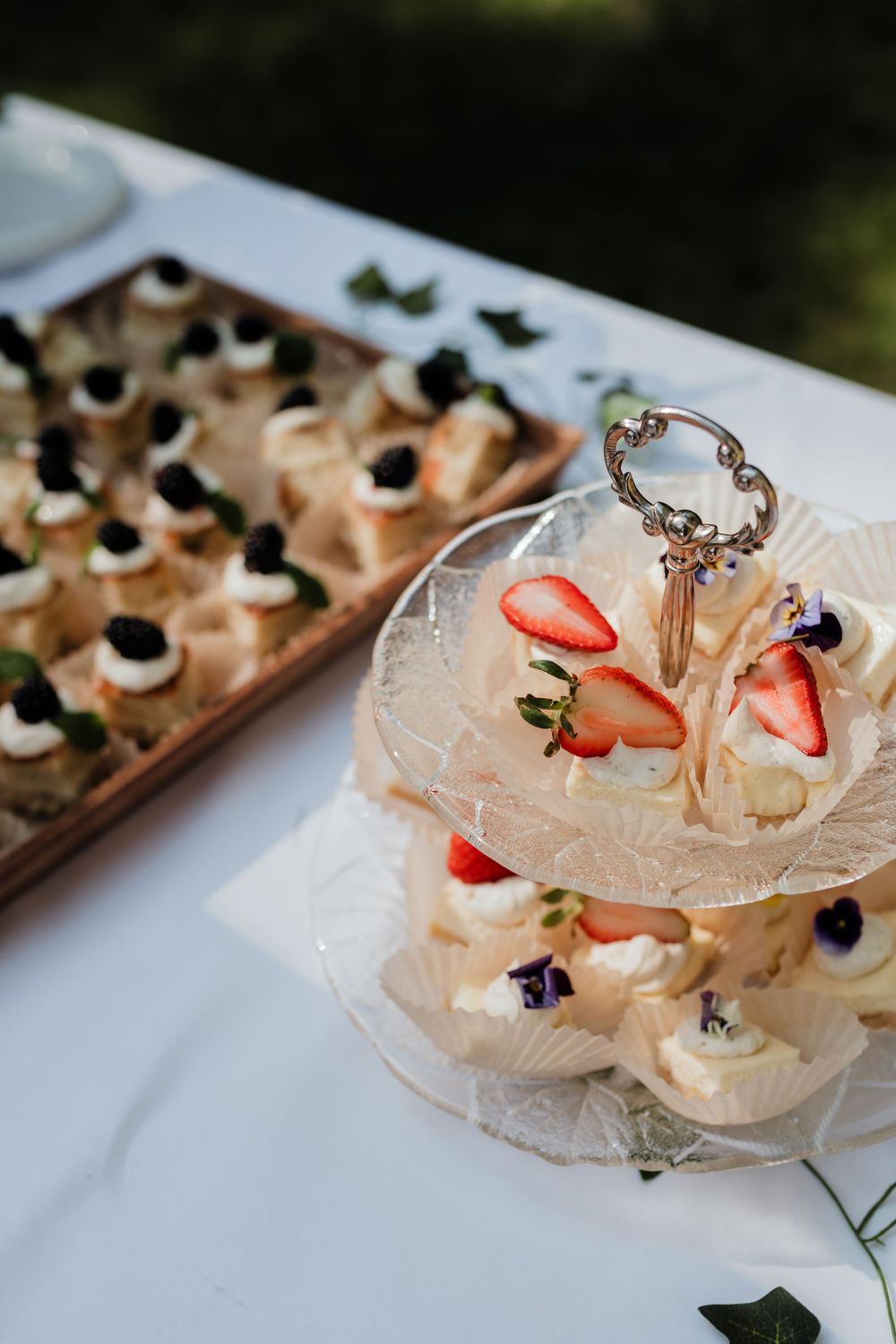 Wedding Desserts Intimate Backyard Wedding: Olalla Washington