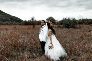 Married Couple Wildlife Refuge Love Photos Wedding Adam Gutierrez Photography Photographer Oklahoma Lawton Fort Sill