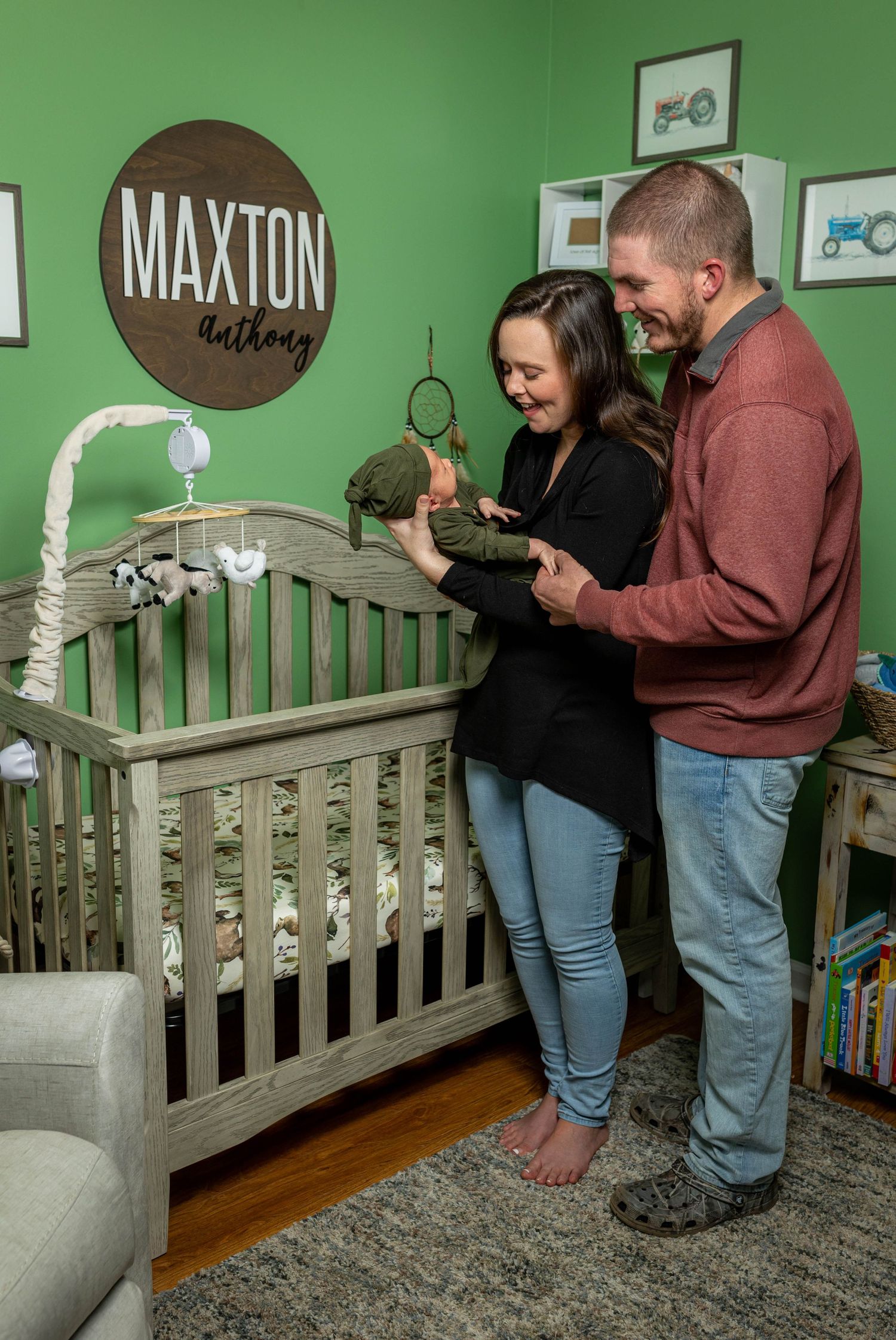 newborn photos Swansboro nc by photographer near Emerald Isle nc