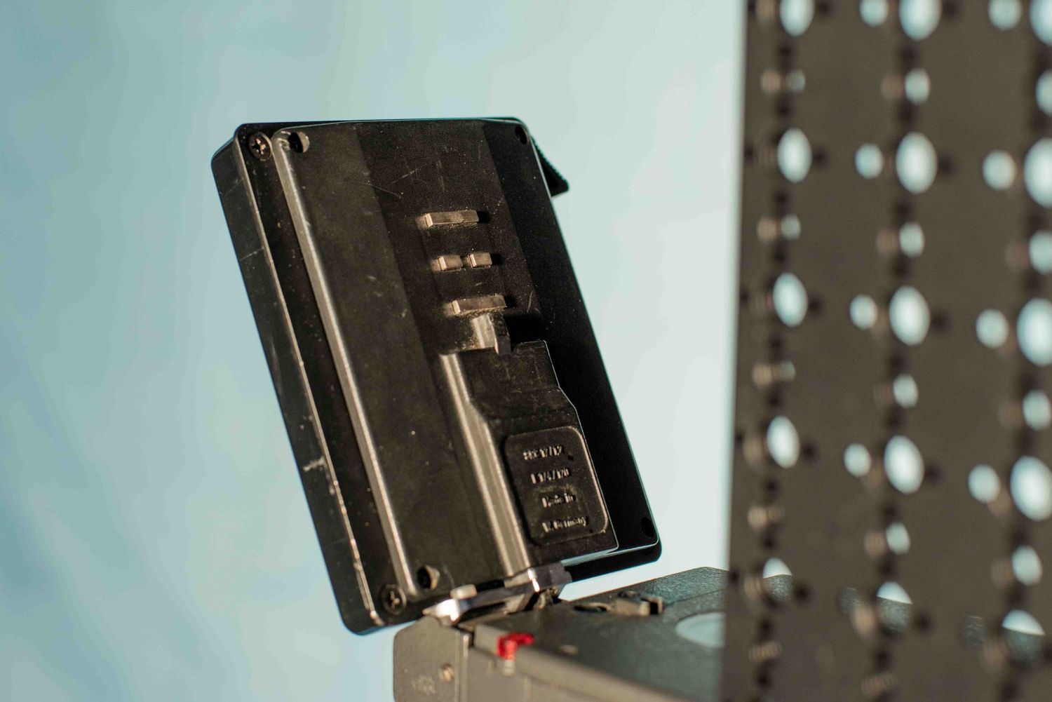 Arri SR2 Magnet Back Battery Plate