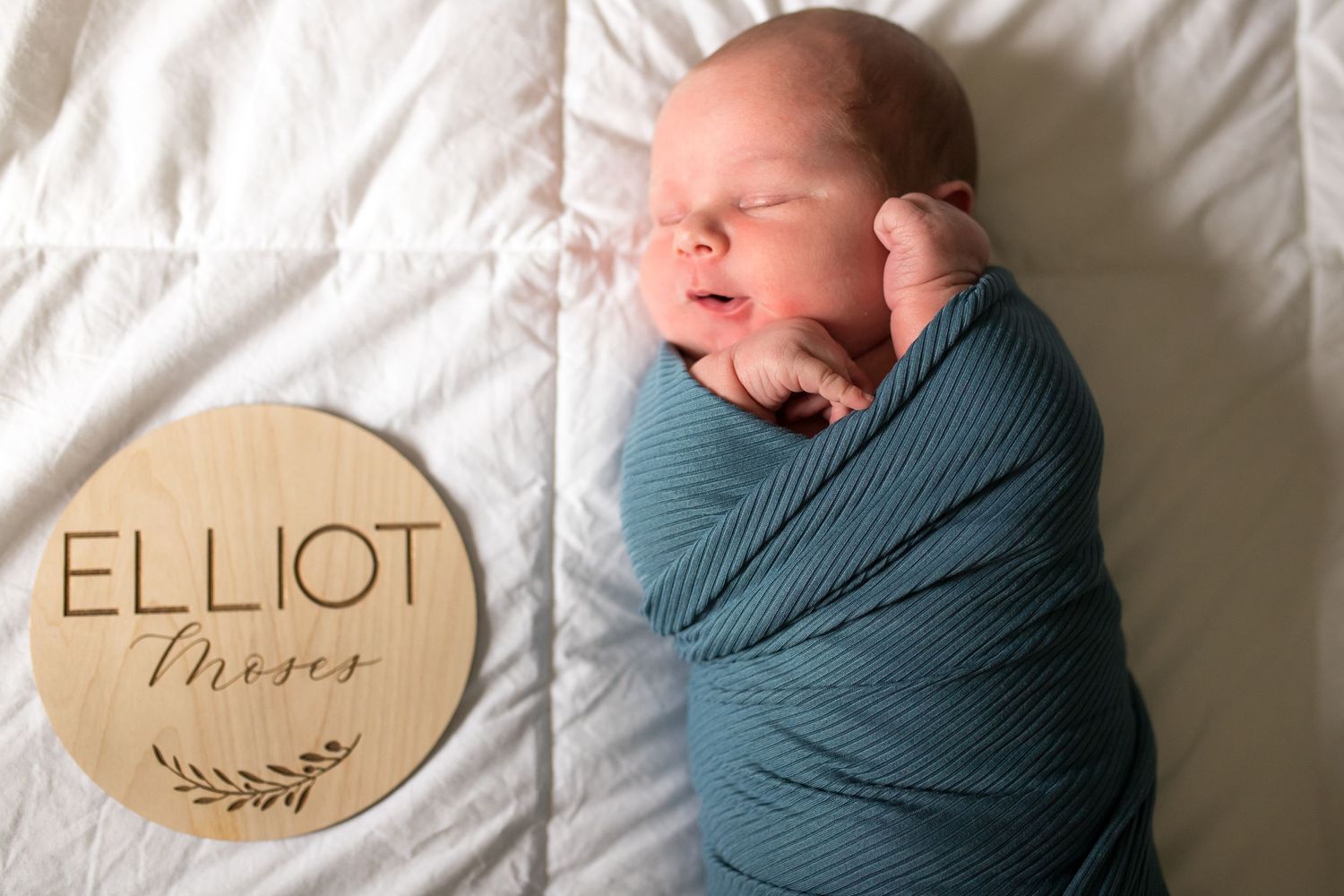 Newborn photographer near me DC North Virginia Fort Belvoir Fort Myer VA
