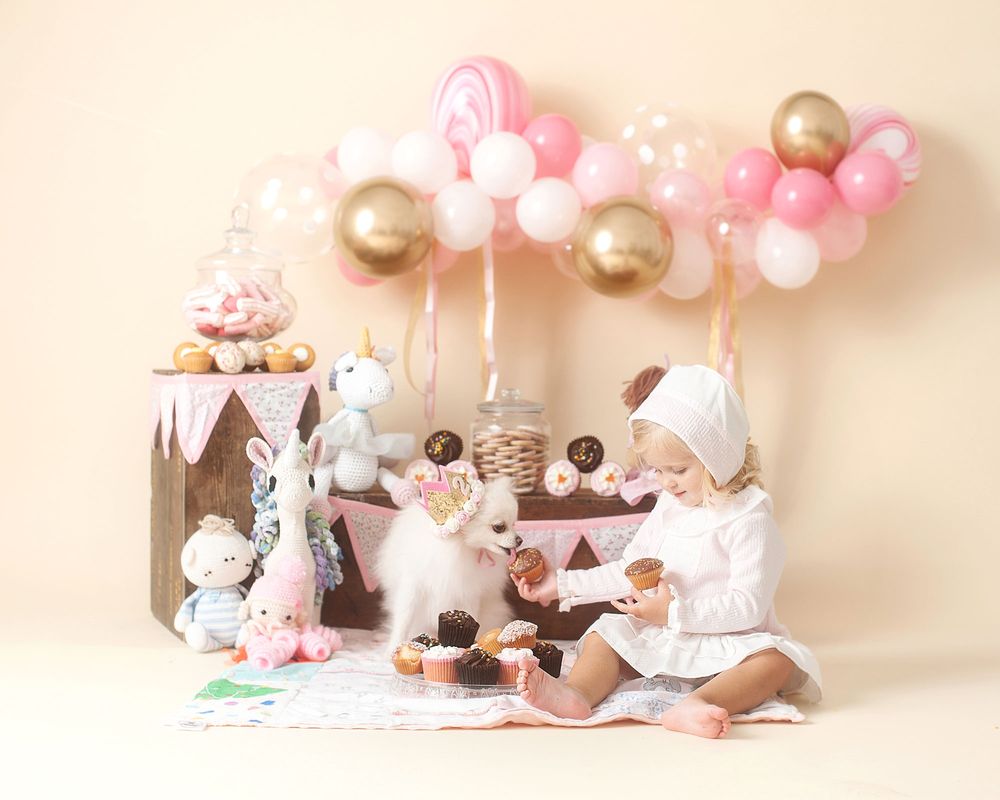 pretty cake smash session with baby girl and her dog liverpool