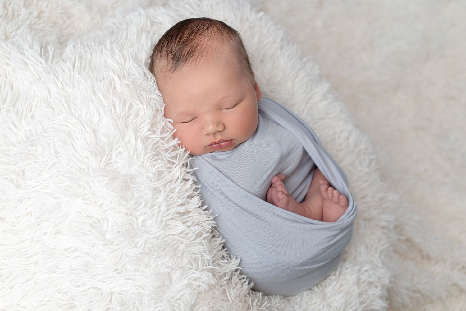 #newbornphotoshoot #wigannewbornphotoshoot #newbornphotographer #wigannewbornphotographer #northwestnewbornphotographer