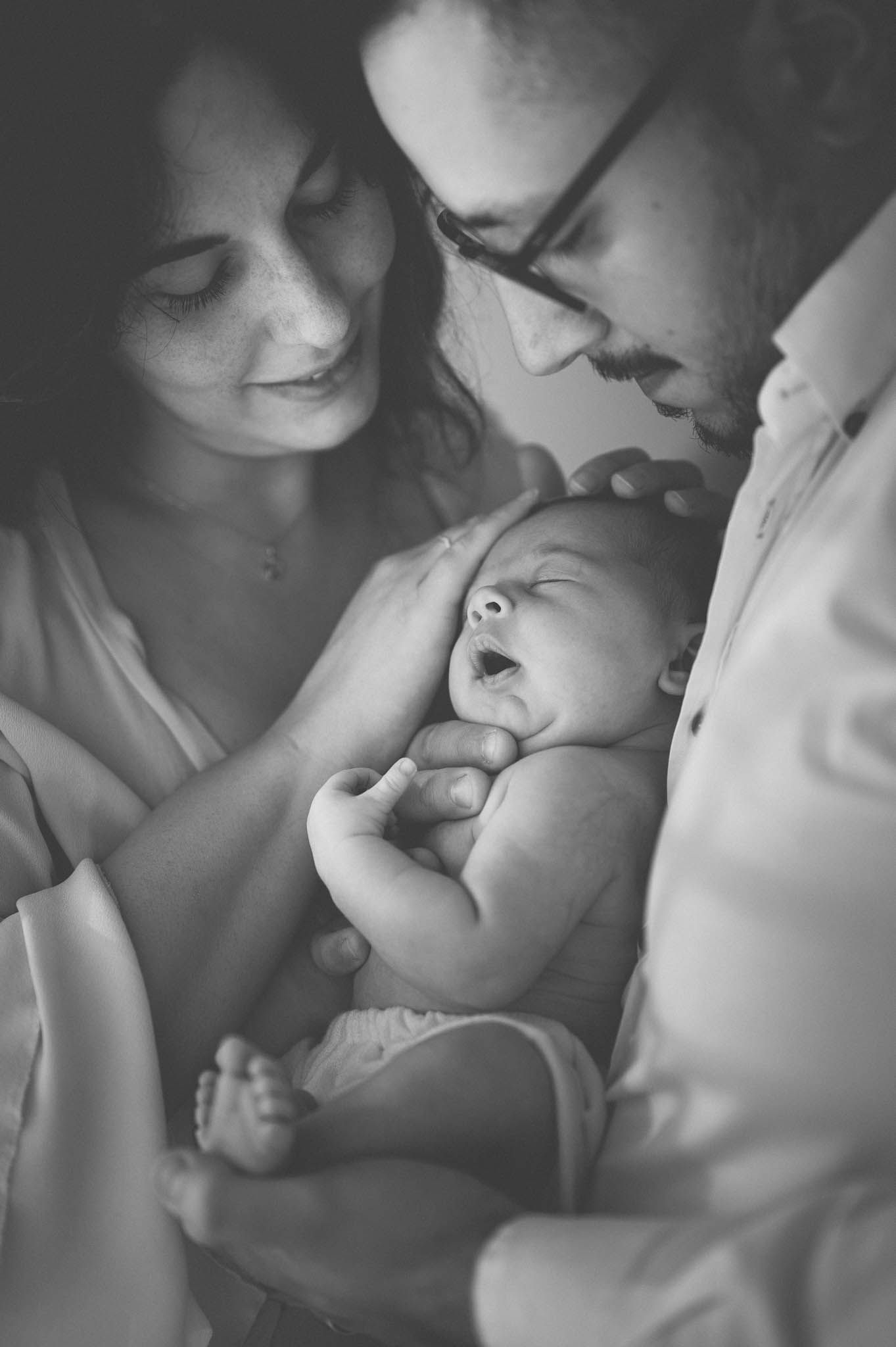 Fotografo Newborn, servizio in studio fotografico a Verona