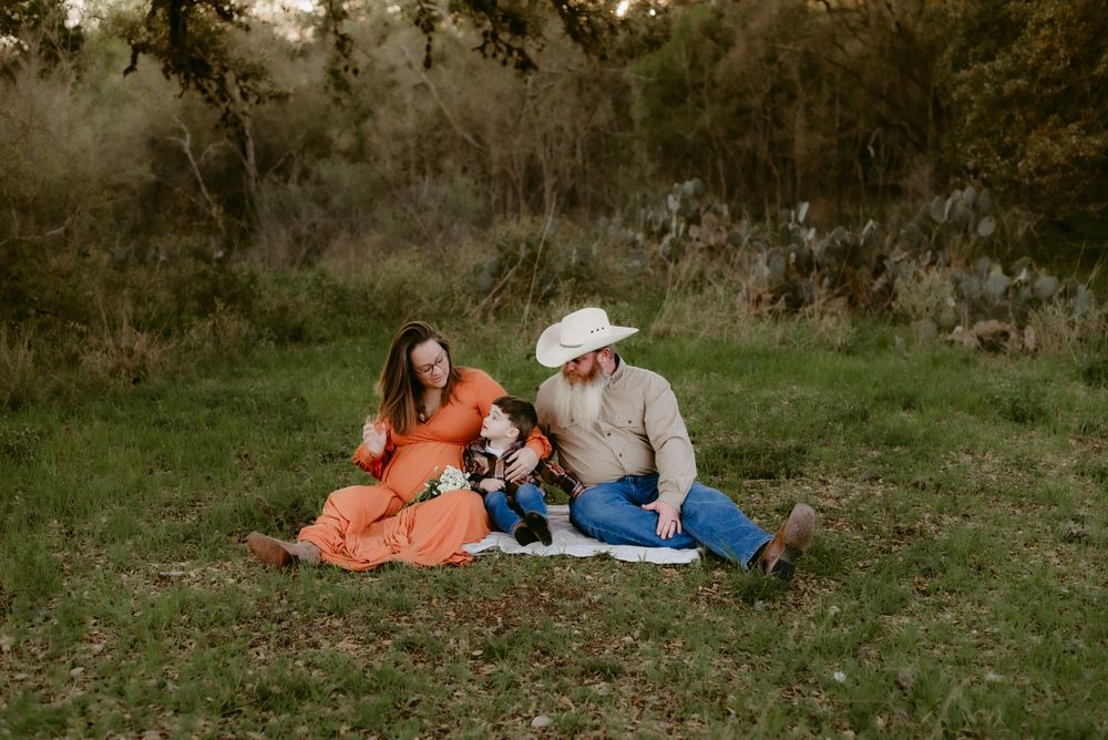 Katy Montoya Photography - Kenedy, Texas Photographer - Austin, Texas Maternity Photographer