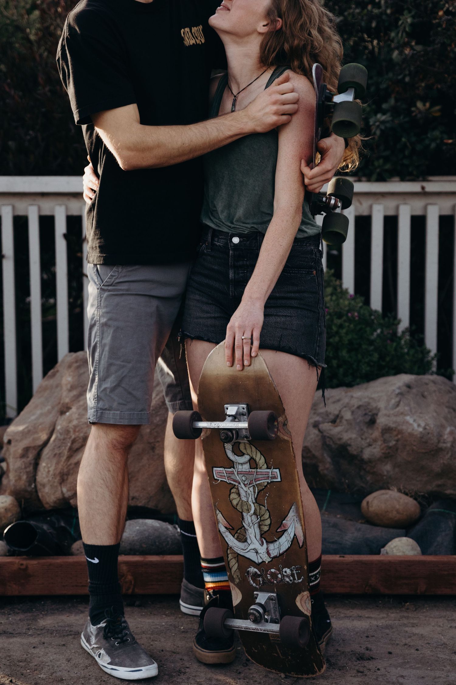 skateboard-engagement-photography-vibe-misha-velasquez-beach