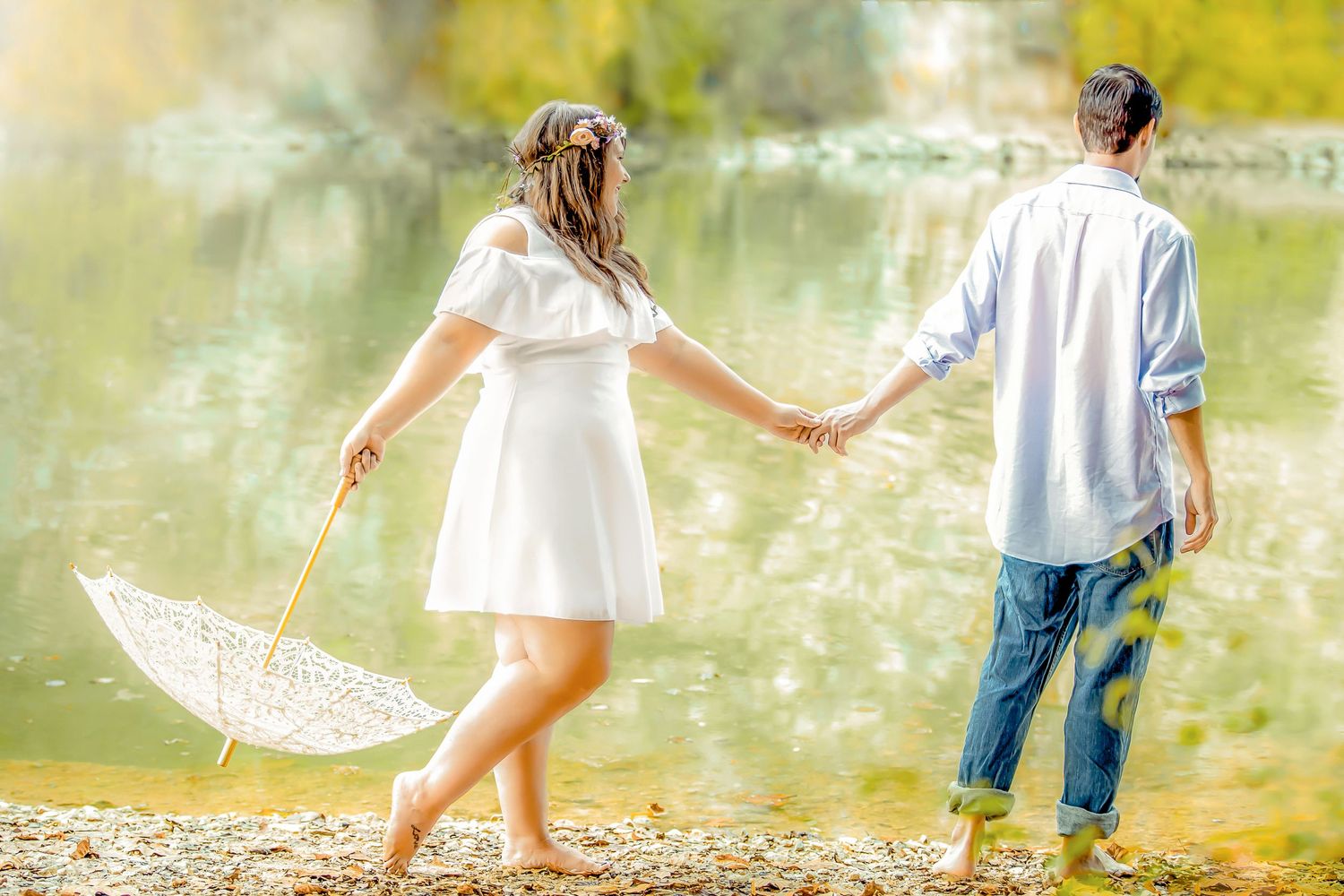 Bride and groom walking by Knoxville Wedding Photographer Juhi Photography