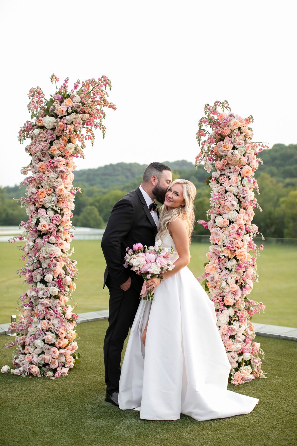 Alyssa Marie Photography - Diamond Creek Farm Wedding