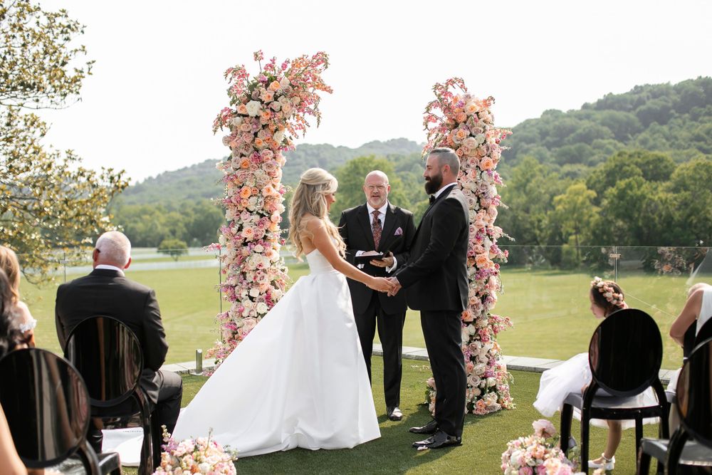 Alyssa Marie Photography - Diamond Creek Farm Wedding