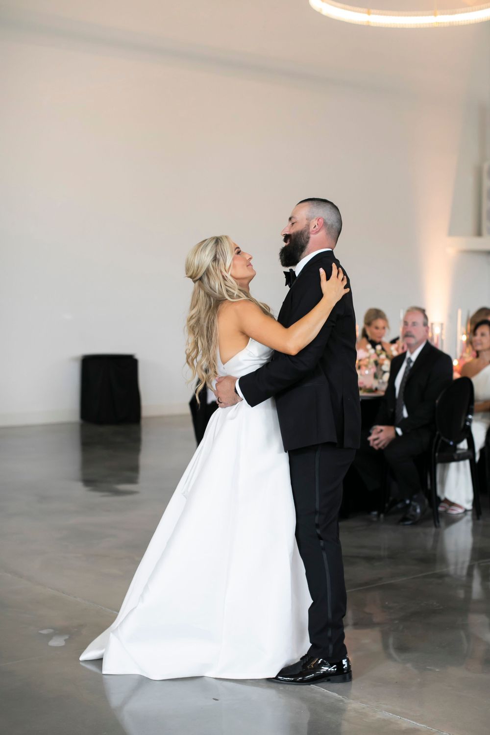 Alyssa Marie Photography - Diamond Creek Farm Wedding