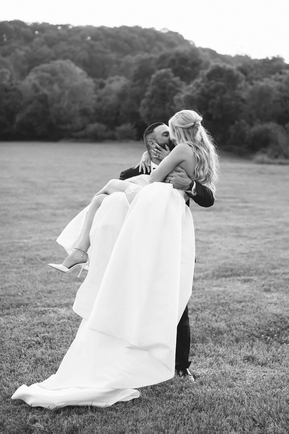Alyssa Marie Photography - Diamond Creek Farm Wedding