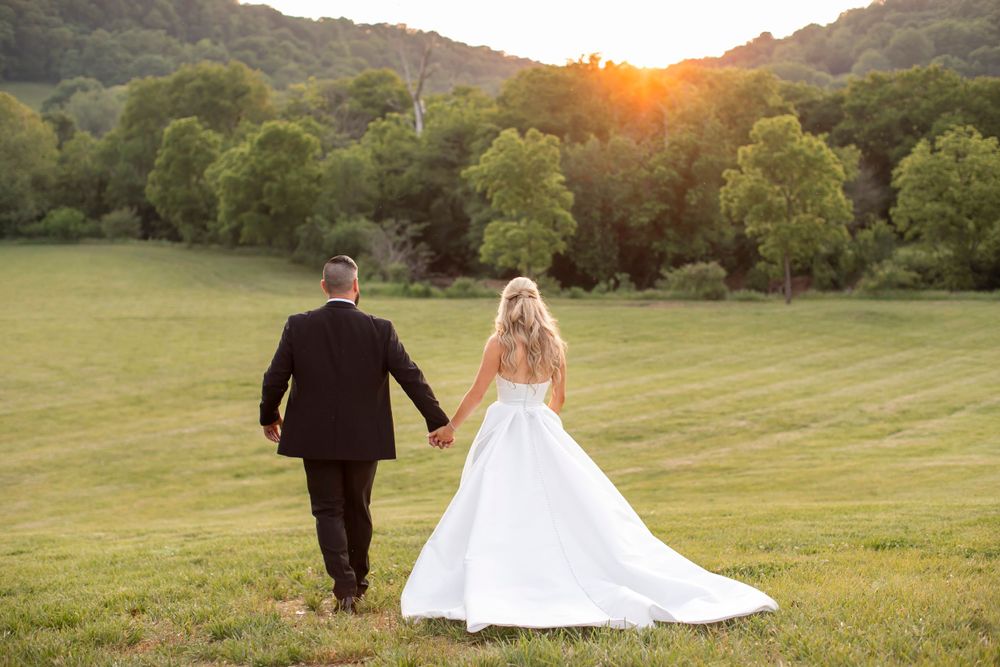 Alyssa Marie Photography - Diamond Creek Farm Wedding